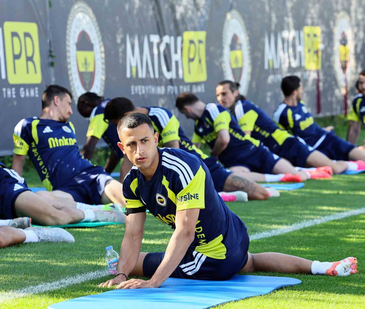 YENİ SEZON HAZIRLIKLARINA AVUSTURYA'DA DEVAM EDEN FENERBAHÇE, GÜNÜN TEK ANTRENMANINI AKŞAM...