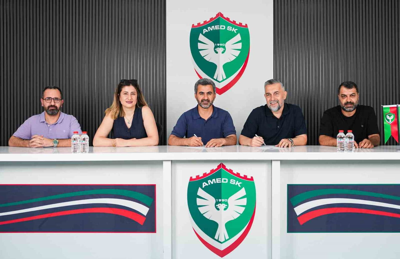 YENİ SEZONDA SÜPER LİGDE MÜCADELE EDECEK OLAN AMED SPORTİF FAALİYETLER’DE SPORTİF DİREKTÖRLÜK...