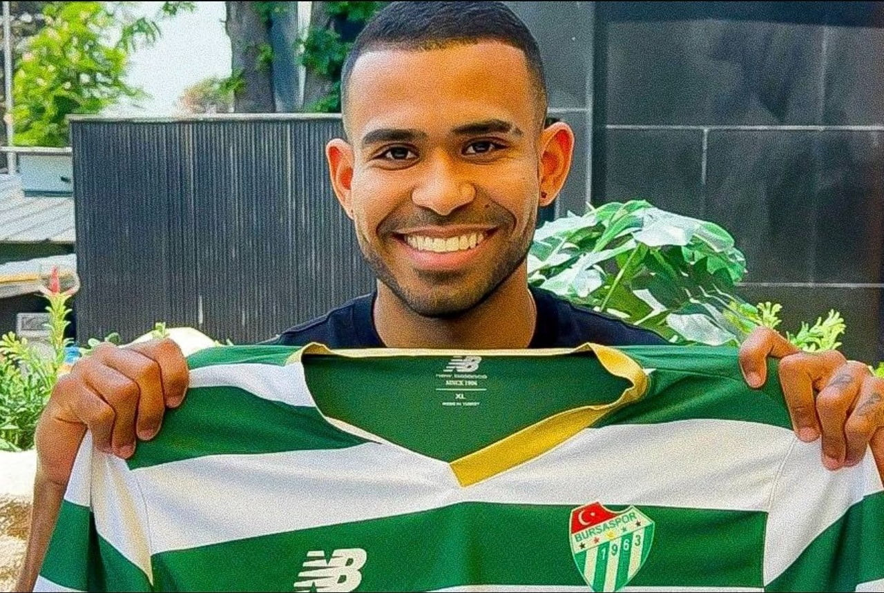 YENİ SEZONDA TFF 1. LİG'DE ŞAMPİYONLUK MÜCADELESİ VERECEK OLAN BURSASPOR, LEGİA VARŞOVA İLE...