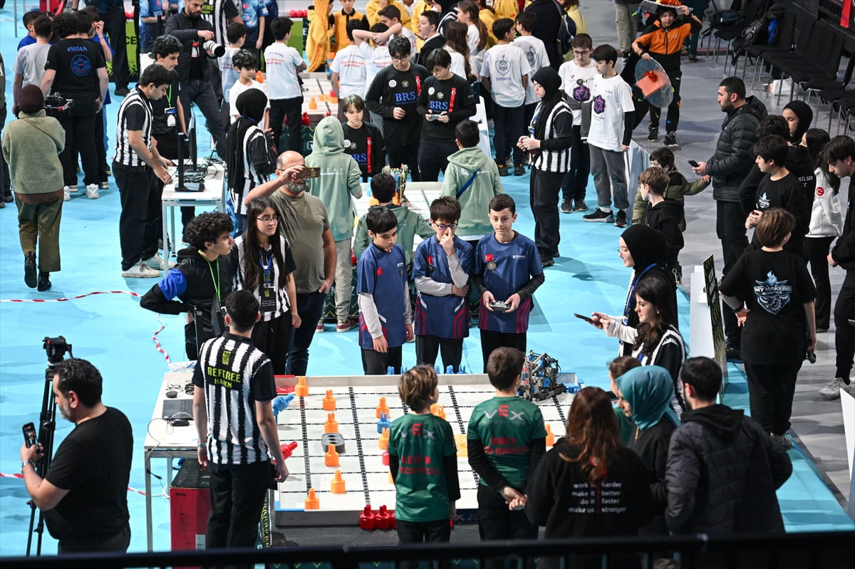 Yeni Türkiye Eğitim Vakfı (YETEV), Intechne ve Educat işbirliğiyle düzenlenen dünyanın en büyük...