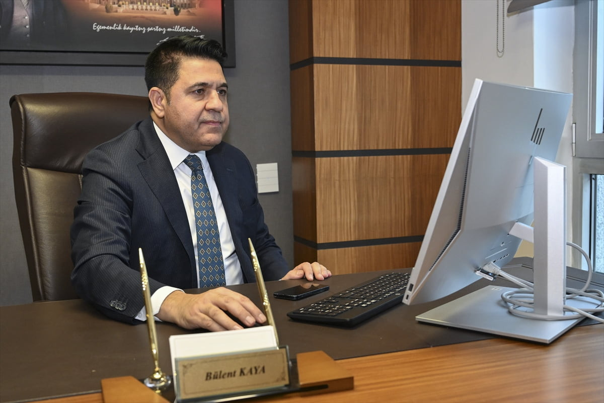 Yeni Yol Partisi Grup Başkanı Bülent Kaya, Anadolu Ajansının (AA) "Yılın Kareleri" oylamasına...