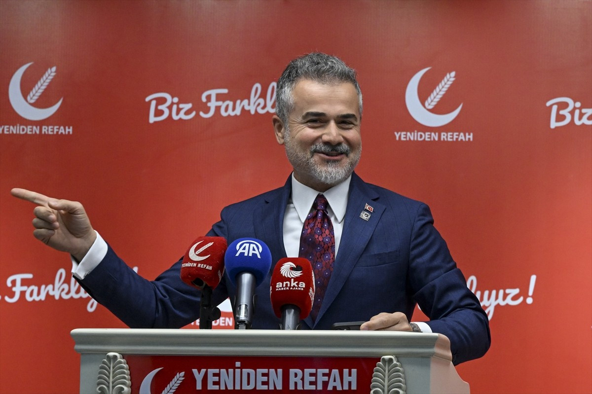 Yeniden Refah Partisi Genel Başkan Yardımcısı Suat Kılıç, parti genel merkezindeki Merkez Yürütme...