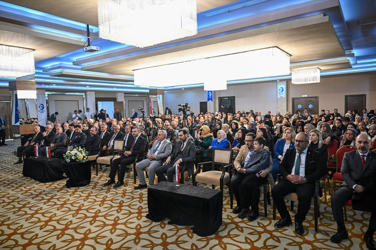 Yeniden Refah Partisi Genel Başkanı Fatih Erbakan, Adana'da "Prof. Dr. Necmettin Erbakan'ı anma ve...