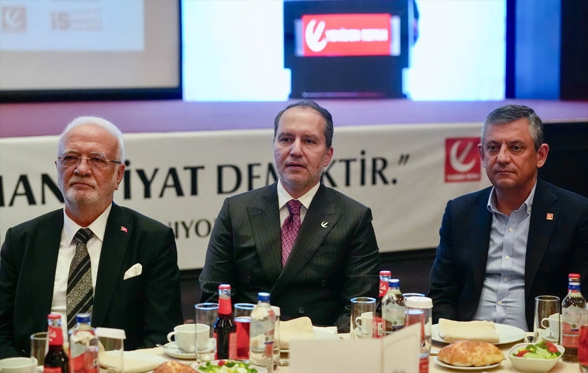 Yeniden Refah Partisi, İstanbul'da "Prof. Dr. Necmettin Erbakan'ı Anma ve İftar Programı"...