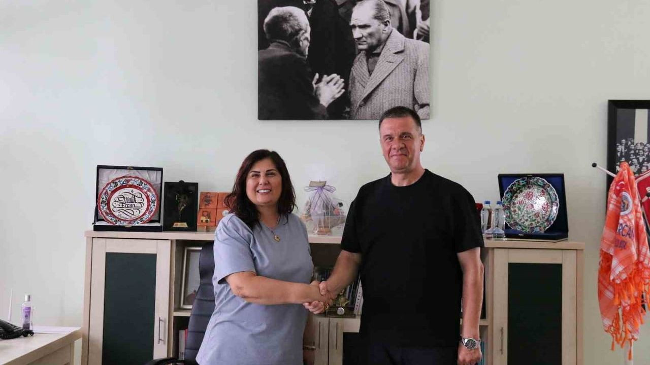 Yenipazar'da asfalt çalışmaları sürüyor