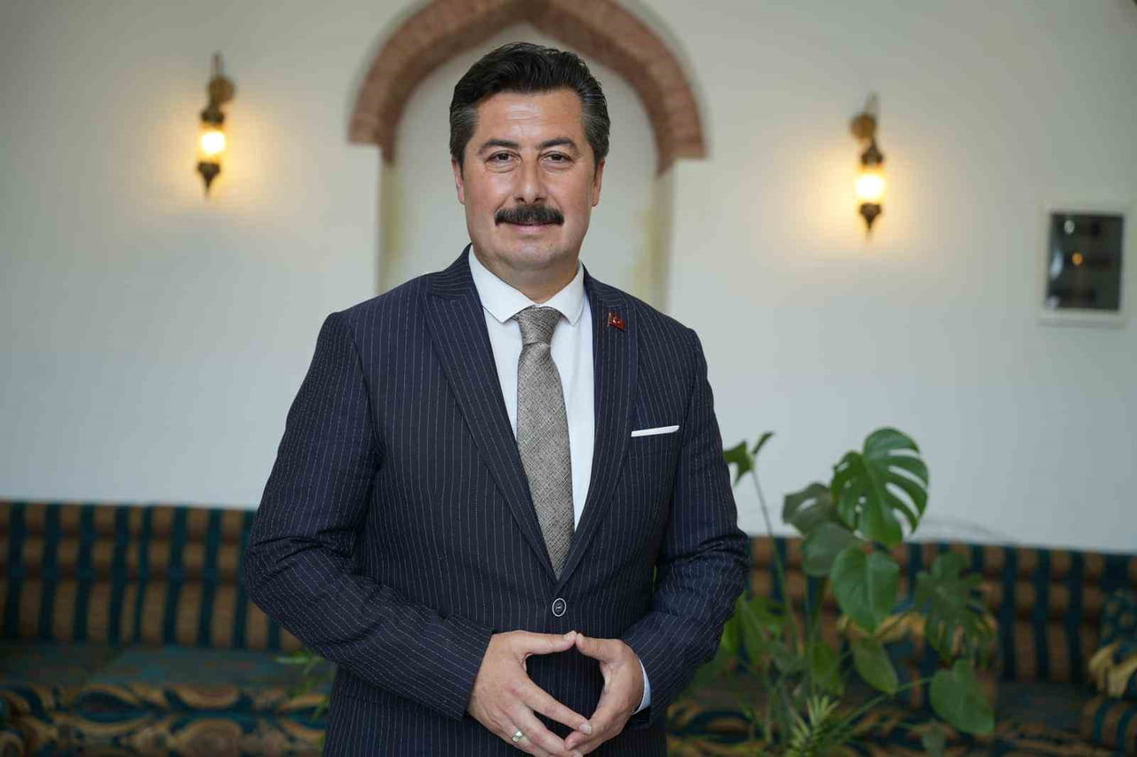 YENİŞEHİR BELEDİYE BAŞKANI ERCAN ÖZEL, YENİŞEHİRLİLERİN HUZURLU BİR BAYRAM GEÇİRMESİ İÇİN BELEDİYE...