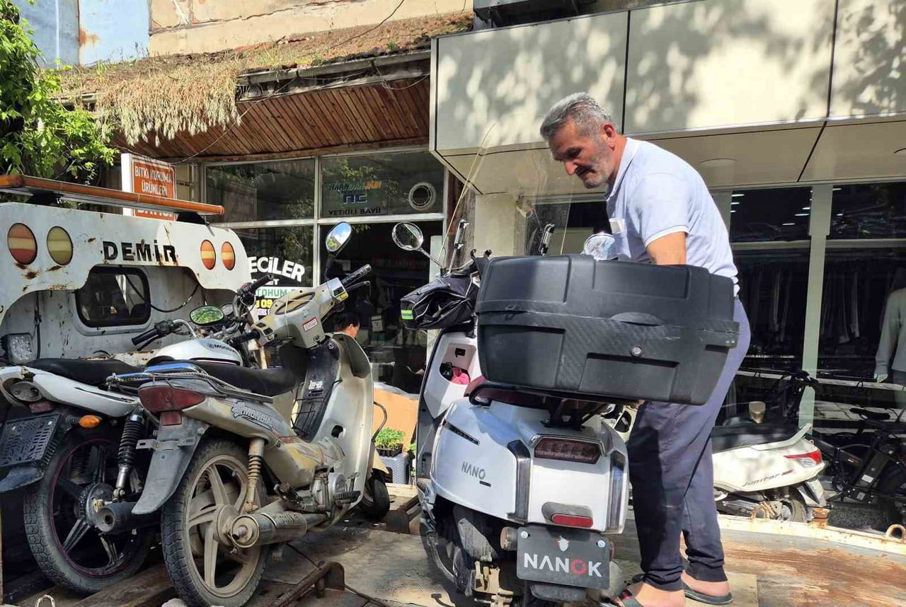 YENİŞEHİR İLÇE EMNİYET MÜDÜRLÜĞÜ EKİPLERİ, HER ALANDA OLDUĞU GİBİ TRAFİKTE DE DENETİMLERİNİ...