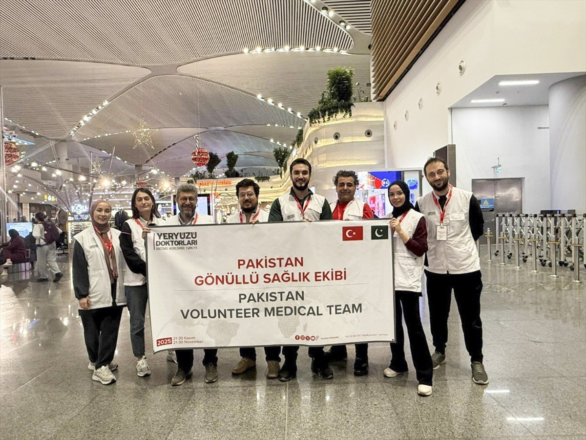 Yeryüzü Doktorları Derneğinin gönüllü sağlık ekibi, Türk İşbirliği ve Koordinasyon Ajansı...