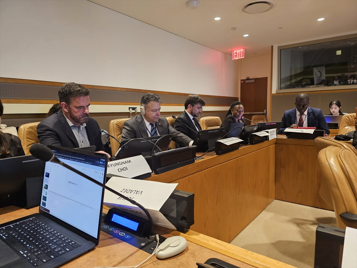 Yeşilay Genel Başkan Yardımcısı ve Uluslararası Yeşilay Federasyonu Genel Sekreteri Büyükelçi...