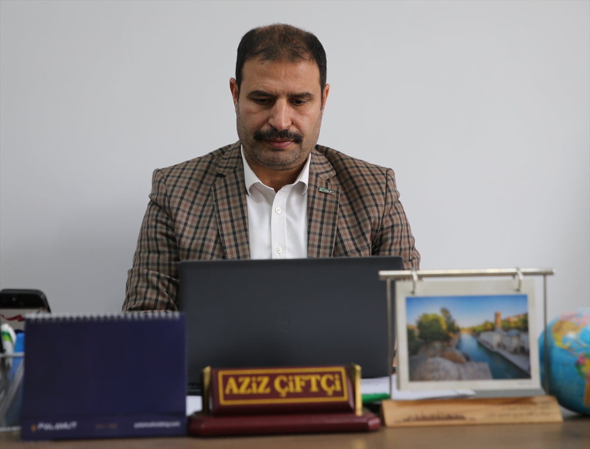 Yeşilay Şanlıurfa Şube Başkanı Aziz Çiftçi, Anadolu Ajansının (AA) gözünden 2025'e damga vuran...