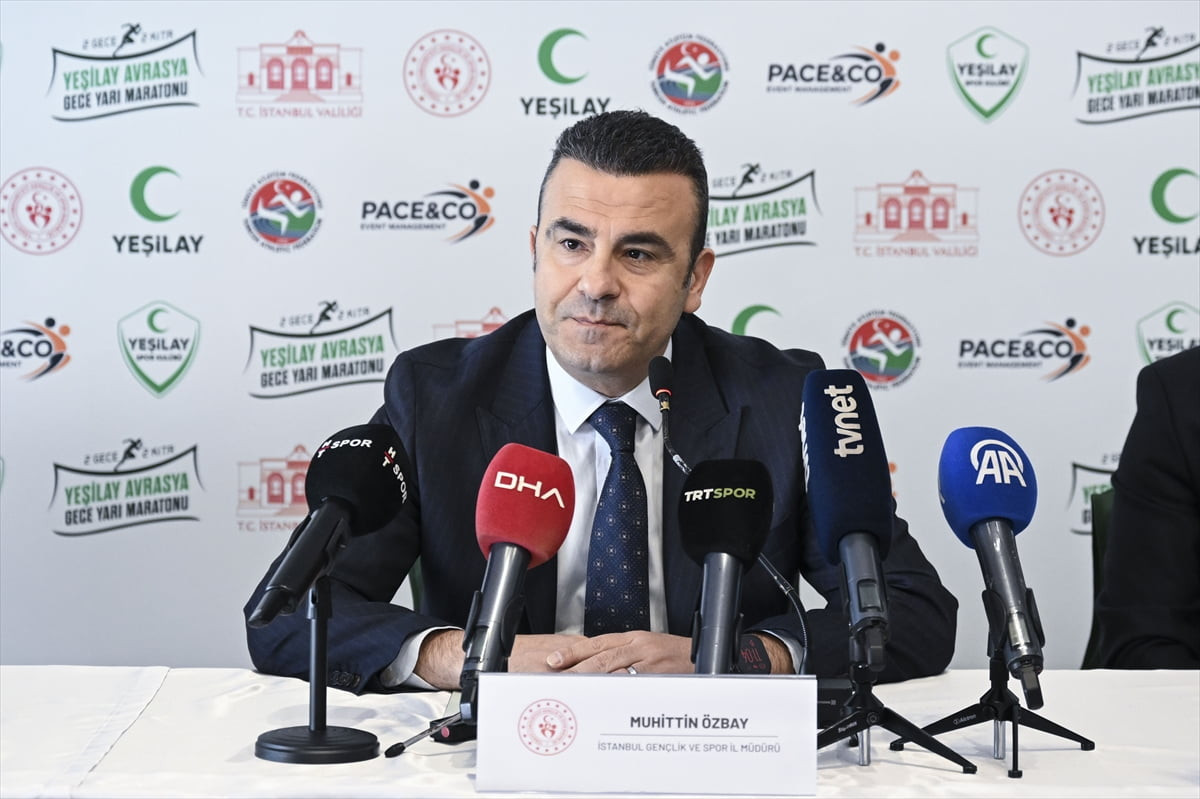 Yeşilay Spor Kulübü tarafından düzenlenecek Yeşilay Avrasya Gece Yarı Maratonu'nun tanıtım...