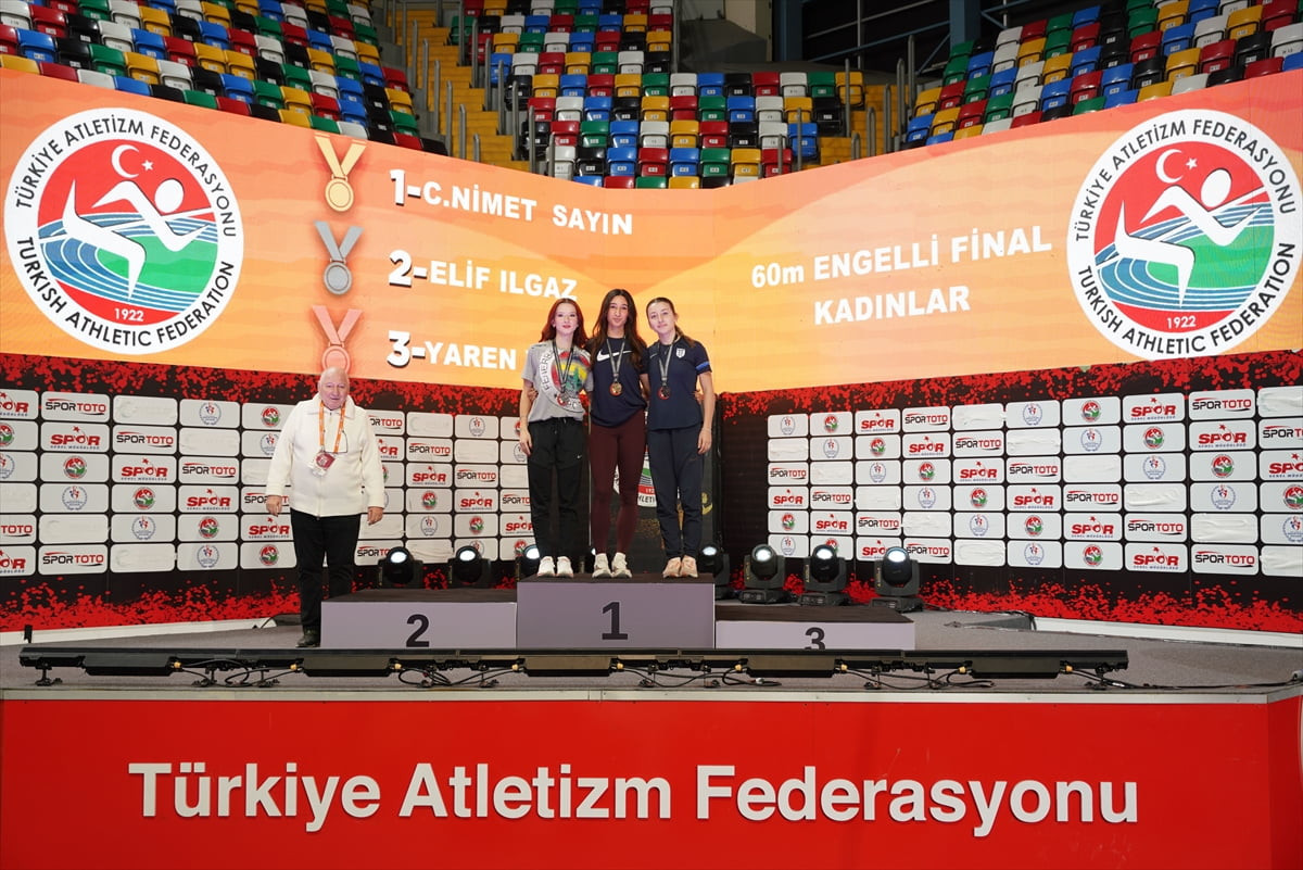 Yeşilay Türkiye Salon Atletizm Şampiyonası, 2 Türkiye rekoruyla tamamlandı. Ataköy Atletizm...
