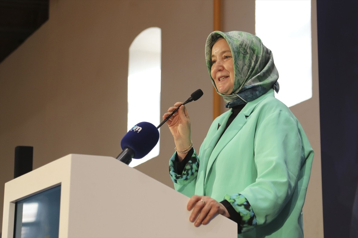 Yetim Vakfı, Bağcılar Belediyesi işbirliğiyle Rami Kütüphanesi'nde "Dijital Dünyada Aile"...