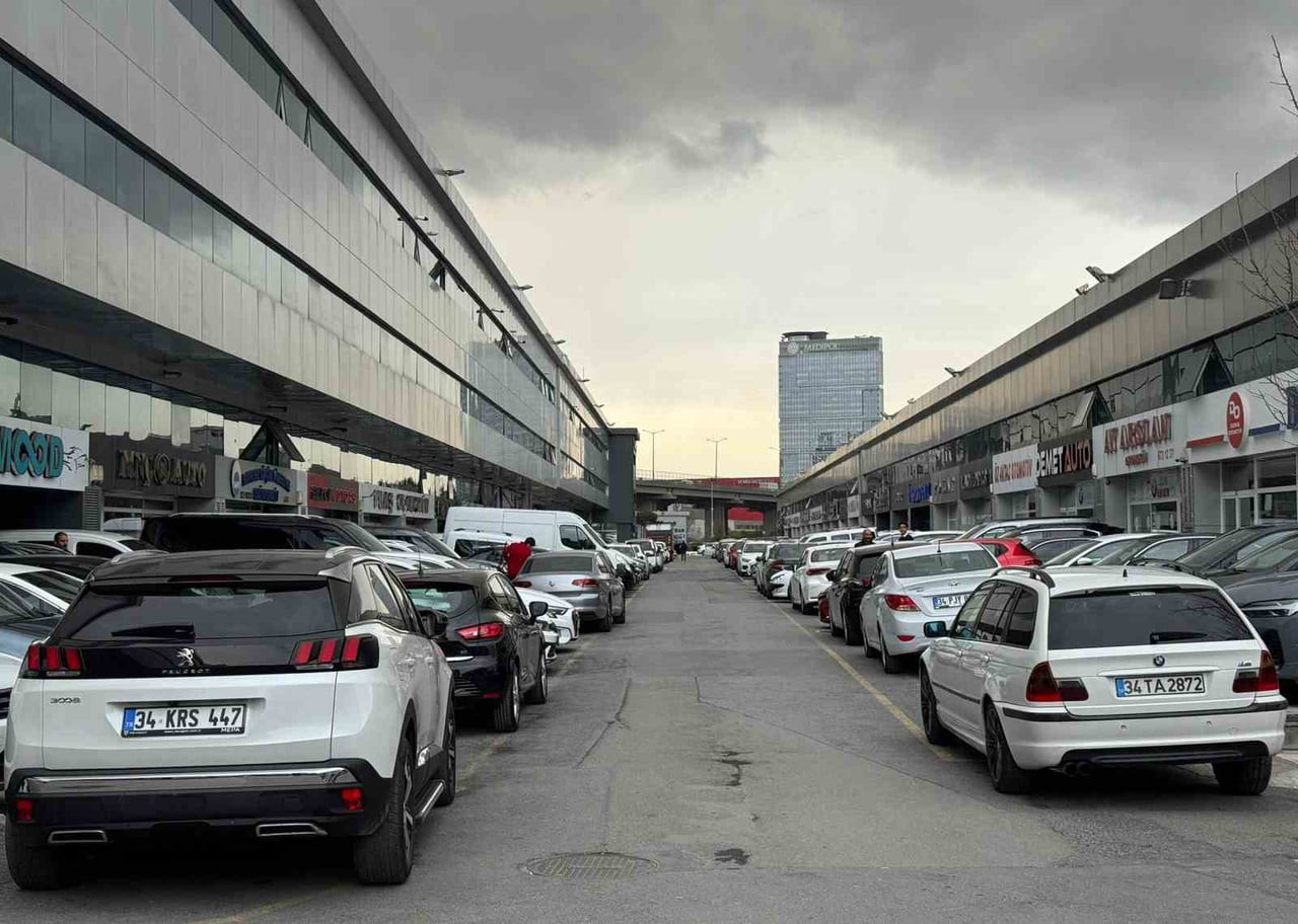 YILA HAREKETLİ BAŞLAYAN İKİNCİ EL OTOMOBİL PİYASASI, ARTAN AKARYAKIT FİYATLARI VE KÜRESEL...