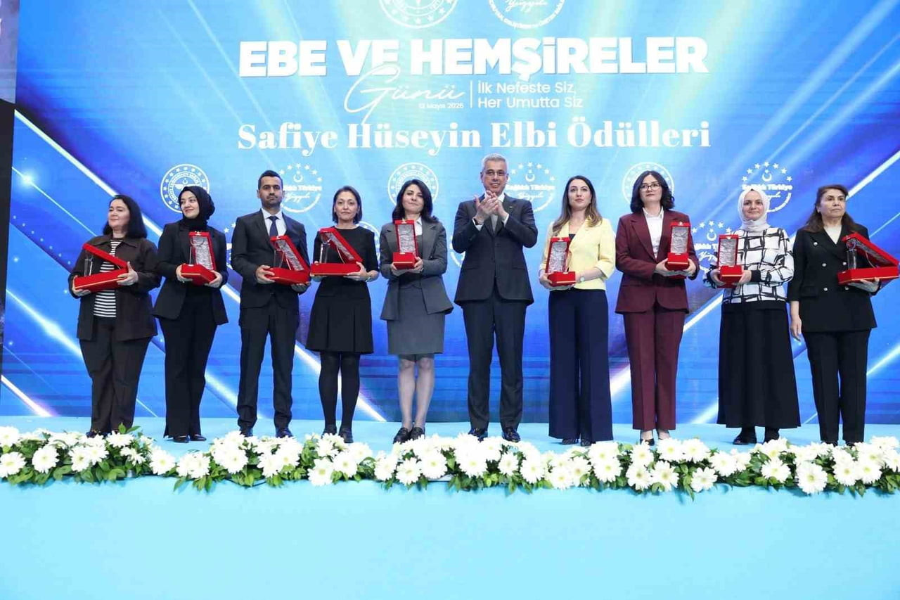 YILIN HEMŞİRELERİ ÖDÜLLENDİRİLDİ