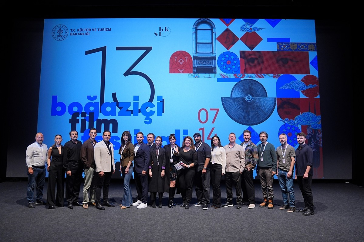 Yönetmenliğini ve senaristliğini Hasan Tolga Pulat'ın üstlendiği "Parçalı Yıllar" filmi, Anadolu...