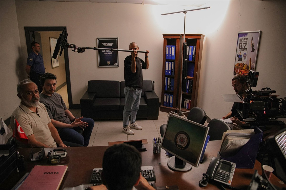 Yönetmenliğini ve senaristliğini Soner Sert'in, yapımcılığını Ayem Media'nın üstlendiği "Annem...