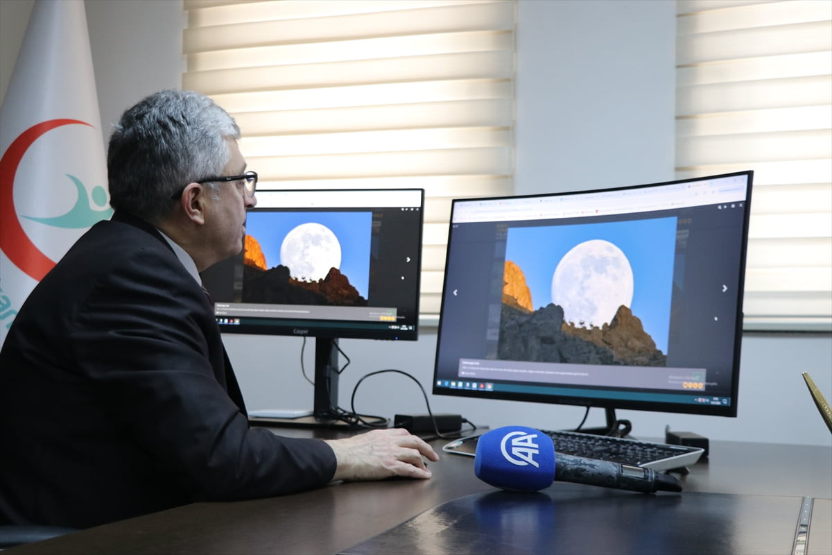 Yozgat İl Sağlık Müdürü Mehmet Akif Karaarslan, Anadolu Ajansının (AA) gözünden 2025'e damga vuran...