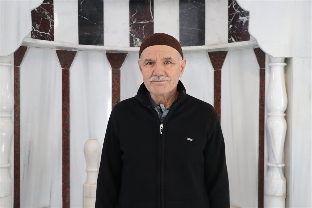 Yozgat'ın Çandır ilçesinde yaşayan 67 yaşındaki emekli memur Mustafa Tunç, yaklaşık 20 yıldır...