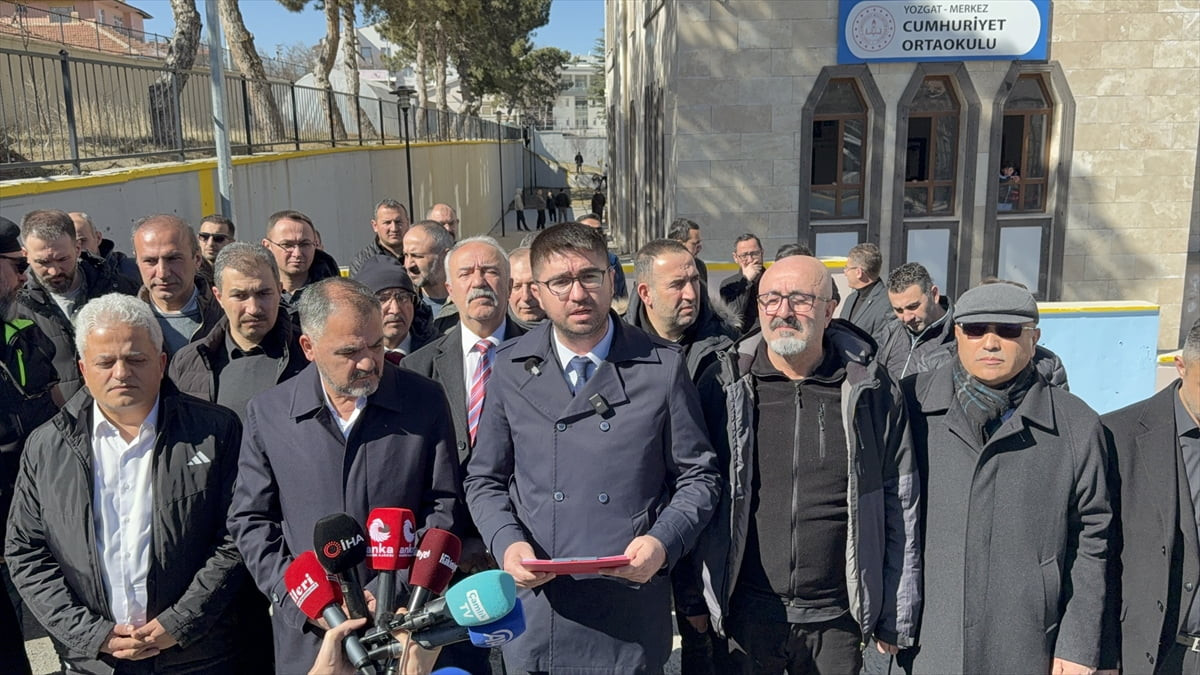 Yozgat'ta bir ortaokul müdürünün öğrenci yakını tarafından darbedilmesi, eğitim sendikaları...