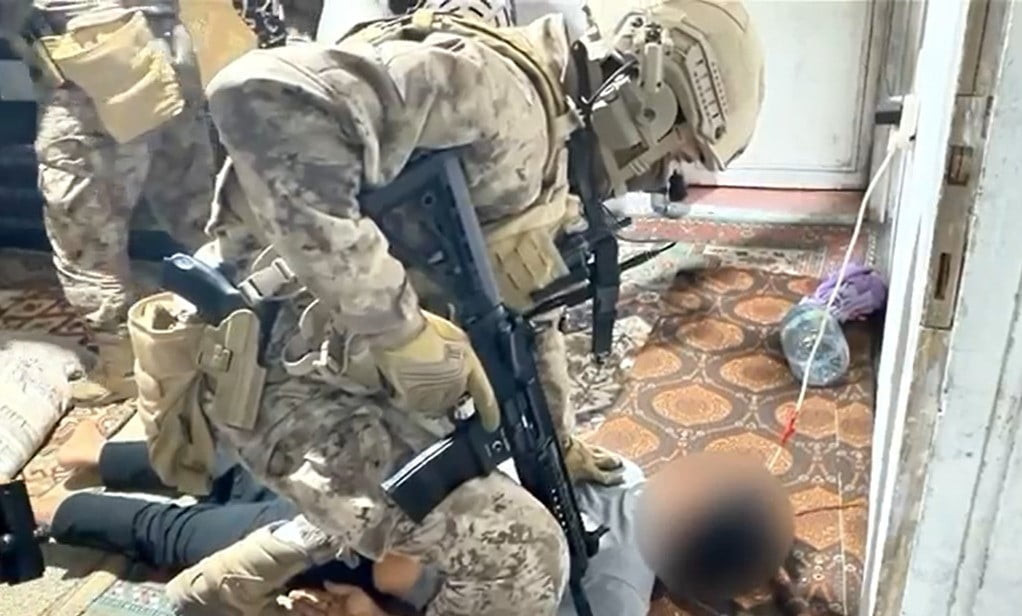 YOZGAT’TA DEAŞ TERÖR ÖRGÜTÜ ÜYESİ 15 KİŞİ YAKALANDI.