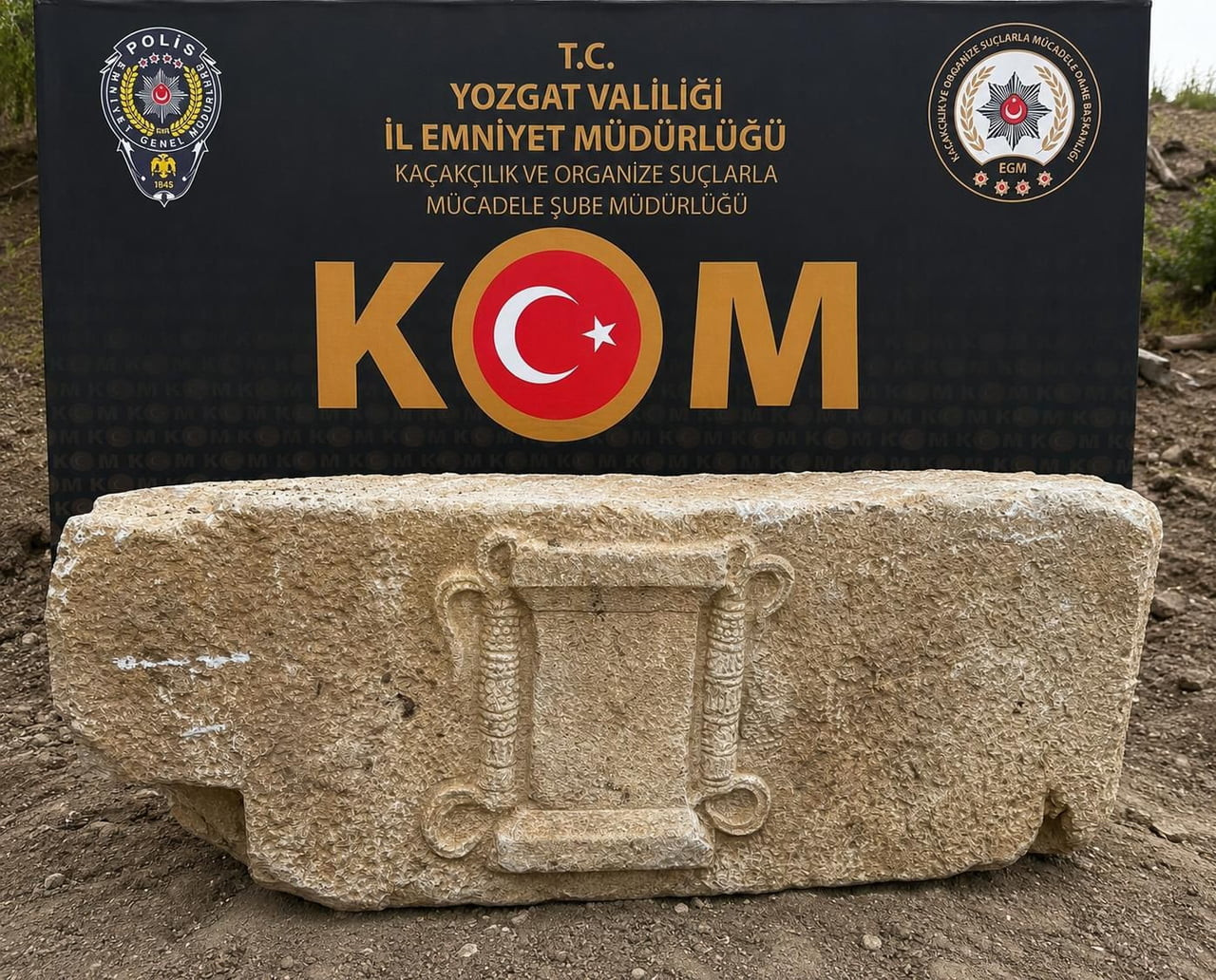 YOZGAT’TA İKİ BİN YILLIK OLDUĞU DEĞERLENDİRİLEN LAHİT BULUNDU