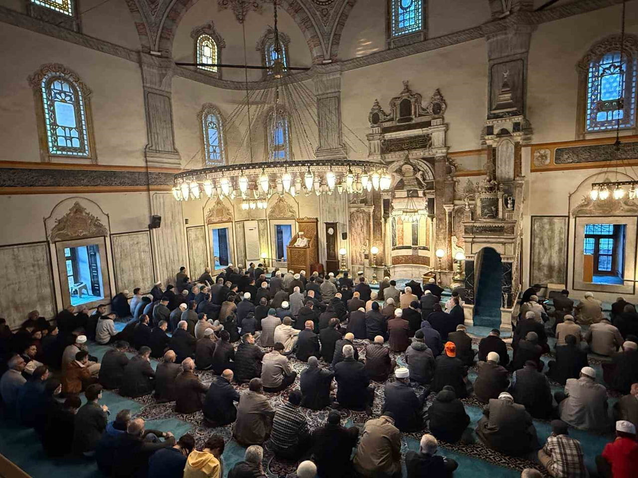 YOZGAT’TA KURBAN BAYRAMI COŞKUSU, TARİHİ ÇAPANOĞLU CAMİİ’NDE KILINAN BAYRAM NAMAZI İLE...