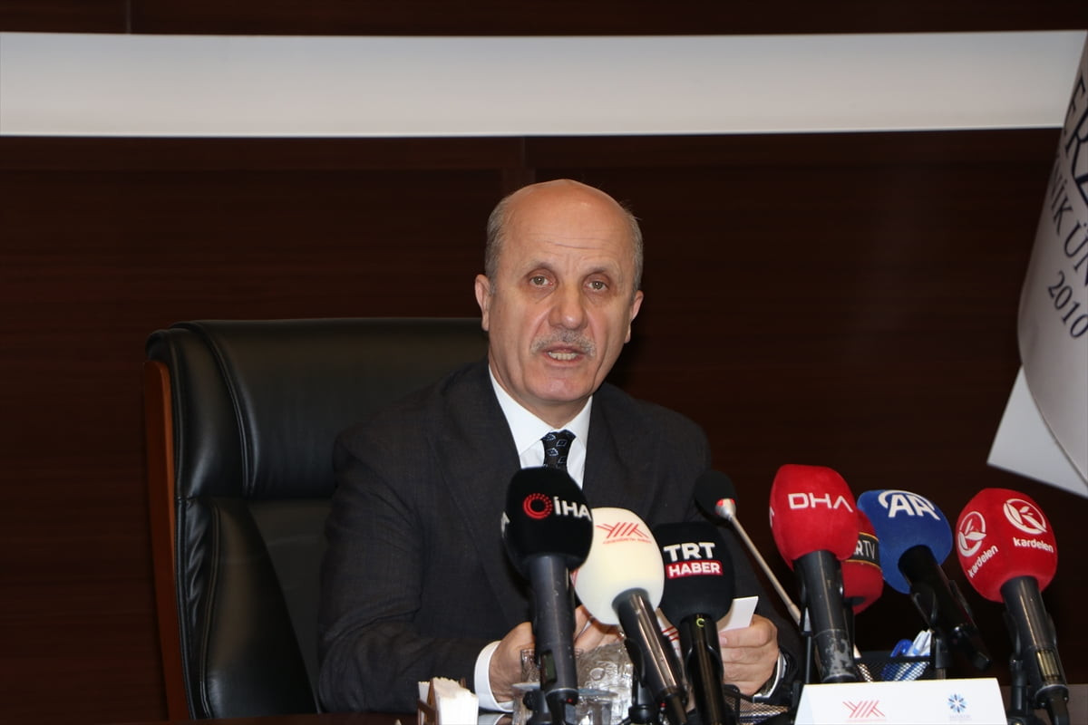 Yükseköğretim Kurulu (YÖK) Başkanı Prof. Dr. Erol Özvar, Erzurum Teknik Üniversitesi (ETÜ) Senato...