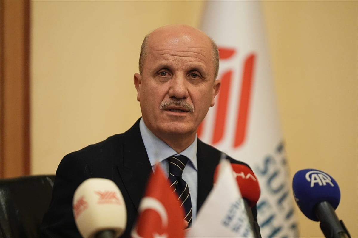 Yükseköğretim Kurulu (YÖK) Başkanı Prof. Dr. Erol Özvar, Fatih Sultan Mehmet Vakıf Üniversitesi'ni...