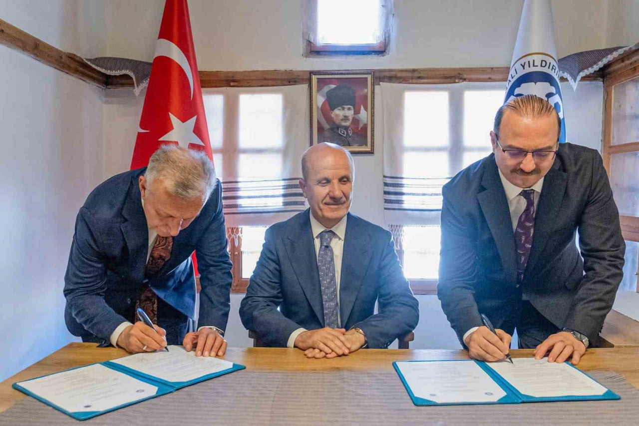 YÜKSEKÖĞRETİM KURULU (YÖK) BAŞKANI PROF. DR. EROL ÖZVAR’IN KATILIMIYLA ERZİNCAN BİNALİ YILDIRIM...