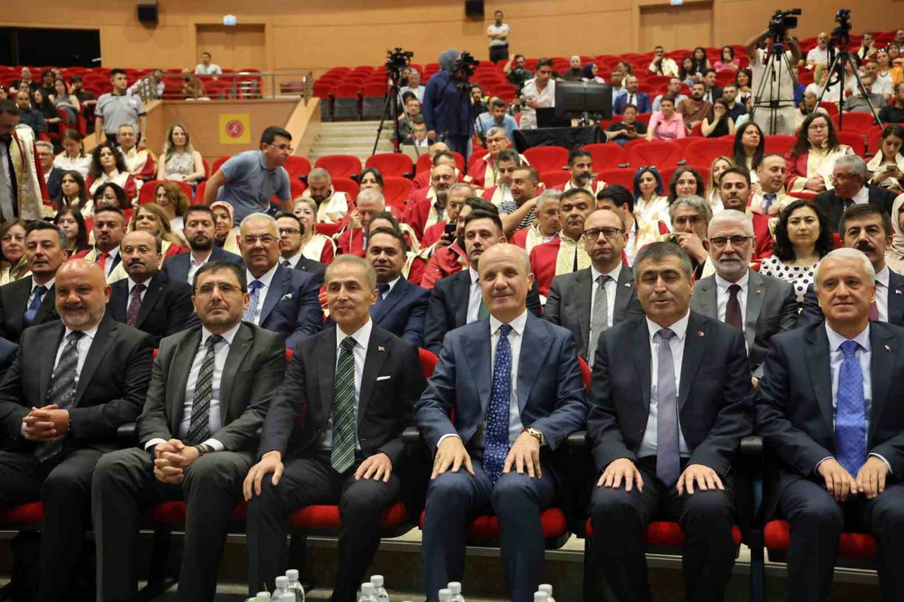 YÜKSEKÖĞRETİM KURULU (YÖK) TARAFINDAN HAYATA GEÇİRİLEN SPOR DOSTU KAMPÜS PROGRAMI KAPSAMINDA...