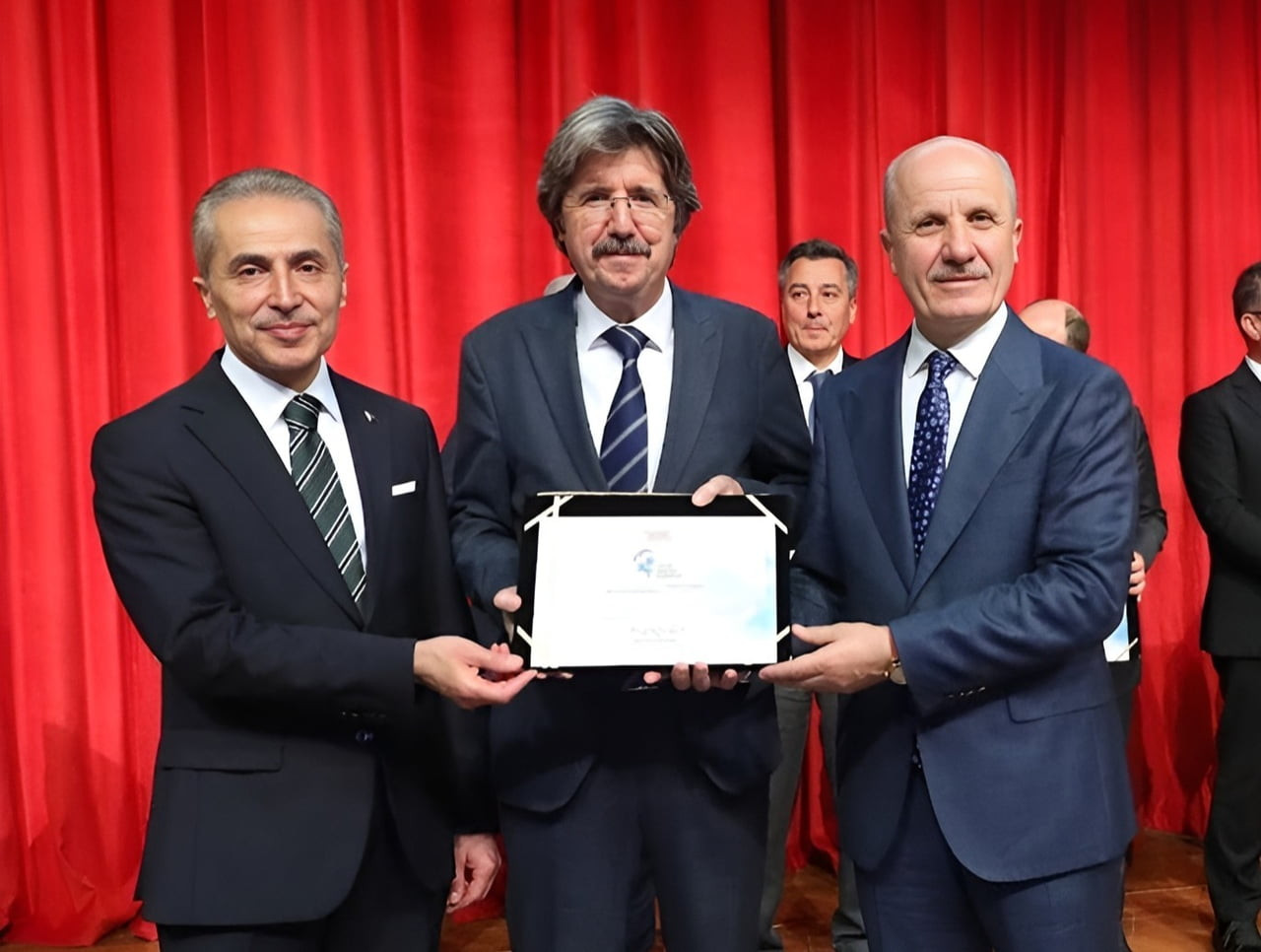 YÜKSEKÖĞRETİM KURULU (YÖK) TARAFINDAN ÖĞRENCİLERİN VE ÜNİVERSİTE ÇALIŞANLARININ SPOR KÜLTÜRÜNÜ...