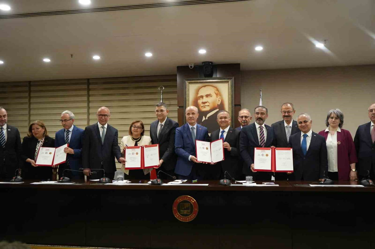 YÜKSEKÖĞRETİM KURULU YÜKSEKÖĞRETİMDE MESLEKİ EĞİTİMİN NİTELİĞİNİ ARTIRMAK, ÖĞRENCİLERİN MEZUN...