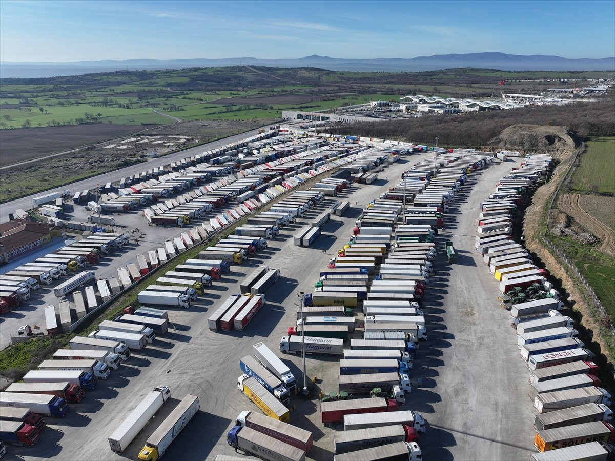 Yunanistan'da 2 Aralık'tan bu yana süren çiftçi eylemleri, Türkiye'den Yunanistan'a açılan sınır...