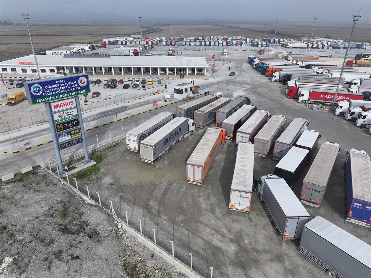 Yunanistan'daki çiftçi eylemi nedeniyle Yunan çiftçiler, 2 Aralık'tan bu yana sürdürdükleri eylem...