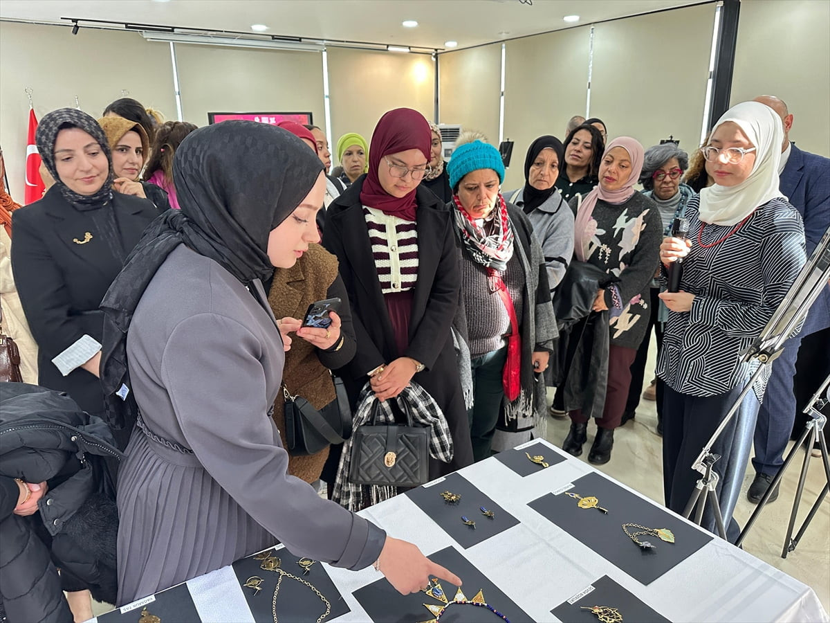 Yunus Emre Enstitüsü ile Mardin Artuklu Üniversitesi (MAÜ) işbirliğinde Tunus’ta düzenlenen...