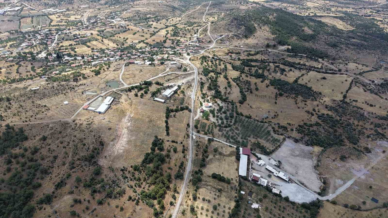 YUNUSEMRE İLÇESİNE BAĞLI KARAKILIÇLI MAHALLESİ'NDE SIK SIK ARIZALANARAK SU KESİNTİLERİNE NEDEN...