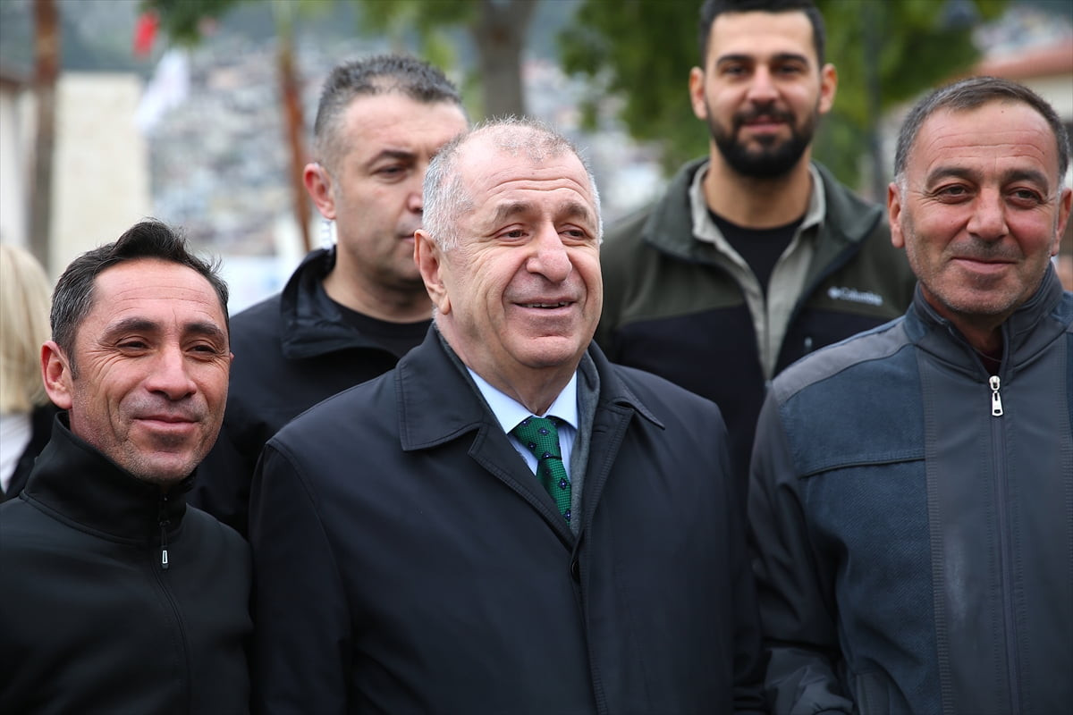 Zafer Partisi Genel Başkanı Ümit Özdağ, Hatay'da çeşitli ziyaretler gerçekleştirdi. Özdağ, Antakya...