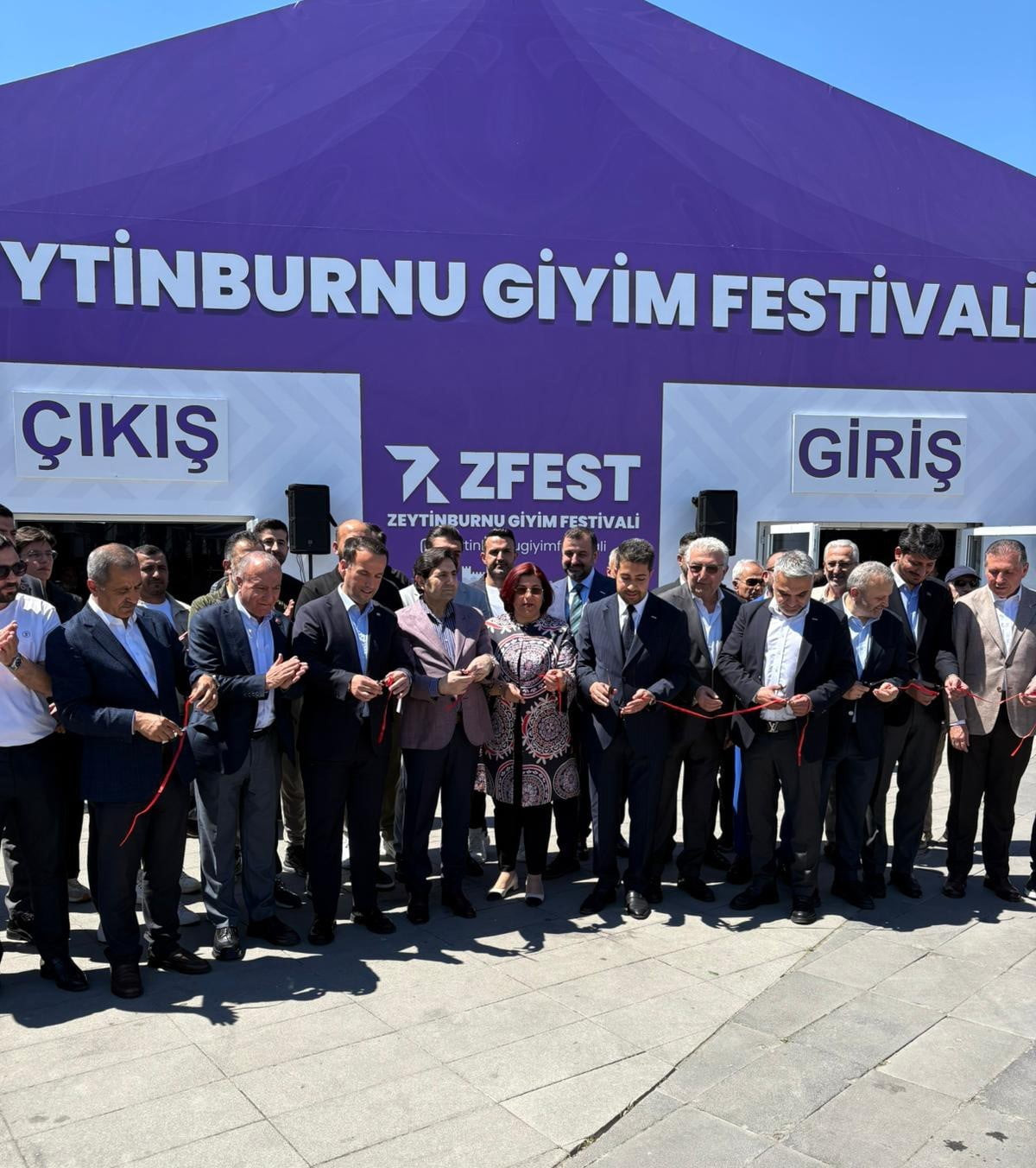 ZEYTİNBURNU GİYİM FESTİVALİ DÜZENLENEN TÖRENLE AÇILDI