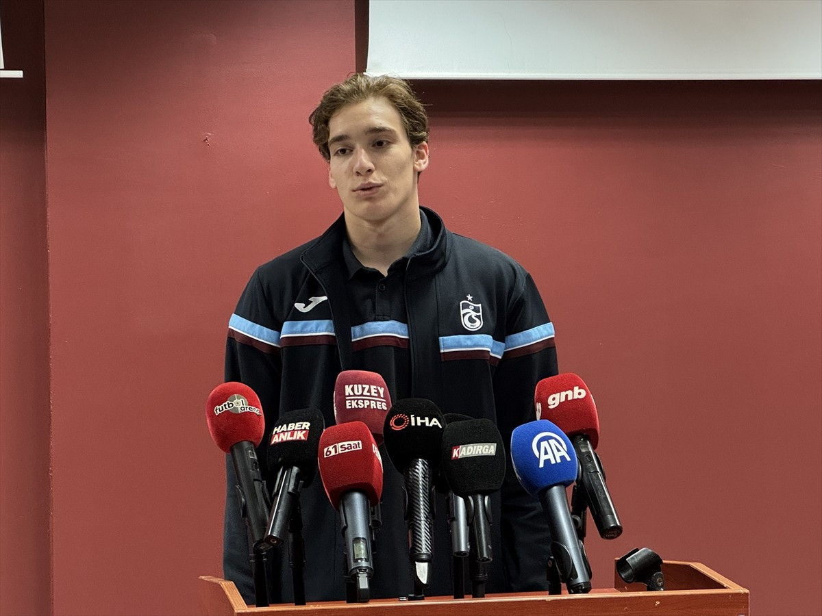 Ziraat Türkiye Kupası 4. eleme turunda sahasında İmaj Altyapı Vanspor'u 2-0 yenen Trabzonspor'un...