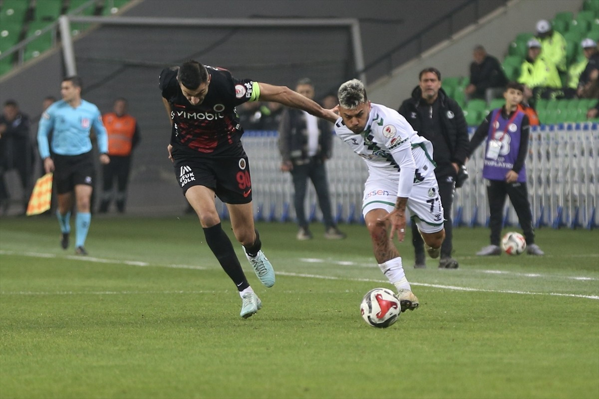 Ziraat Türkiye Kupası 4. eleme turunda Trendyol 1. Lig ekibi Sakaryaspor ile Trendyol Süper Lig...