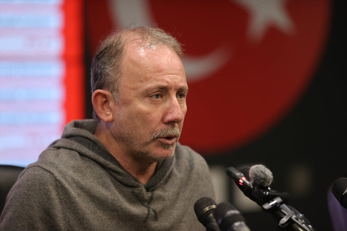 Ziraat Türkiye Kupası C Grubu üçüncü maçında deplasmanda Kocaelispor'la 1-1 berabere kalan...