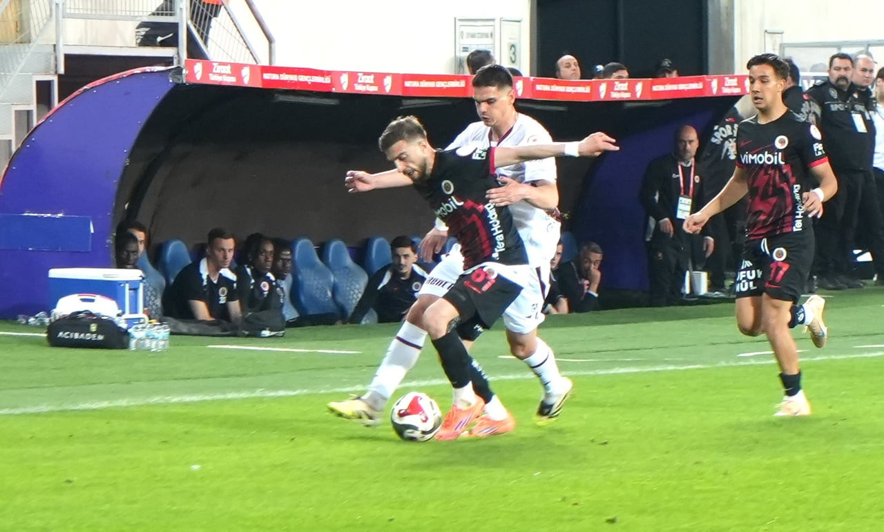 ZİRAAT TÜRKİYE KUPASI YARI FİNALİNDE GENÇLERBİRLİĞİ, SAHASINDA TRABZONSPOR İLE KARŞILAŞIYOR....