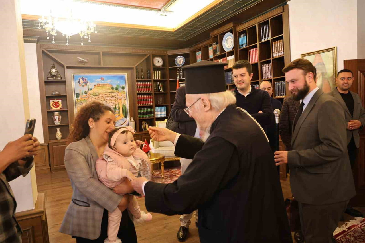 ZİYARET SIRASINDA NEVŞEHİR BELEDİYESİ’NDE YABANCI DİL REHBERİ OLARAK GÖREV YAPAN GÜLSÜM...