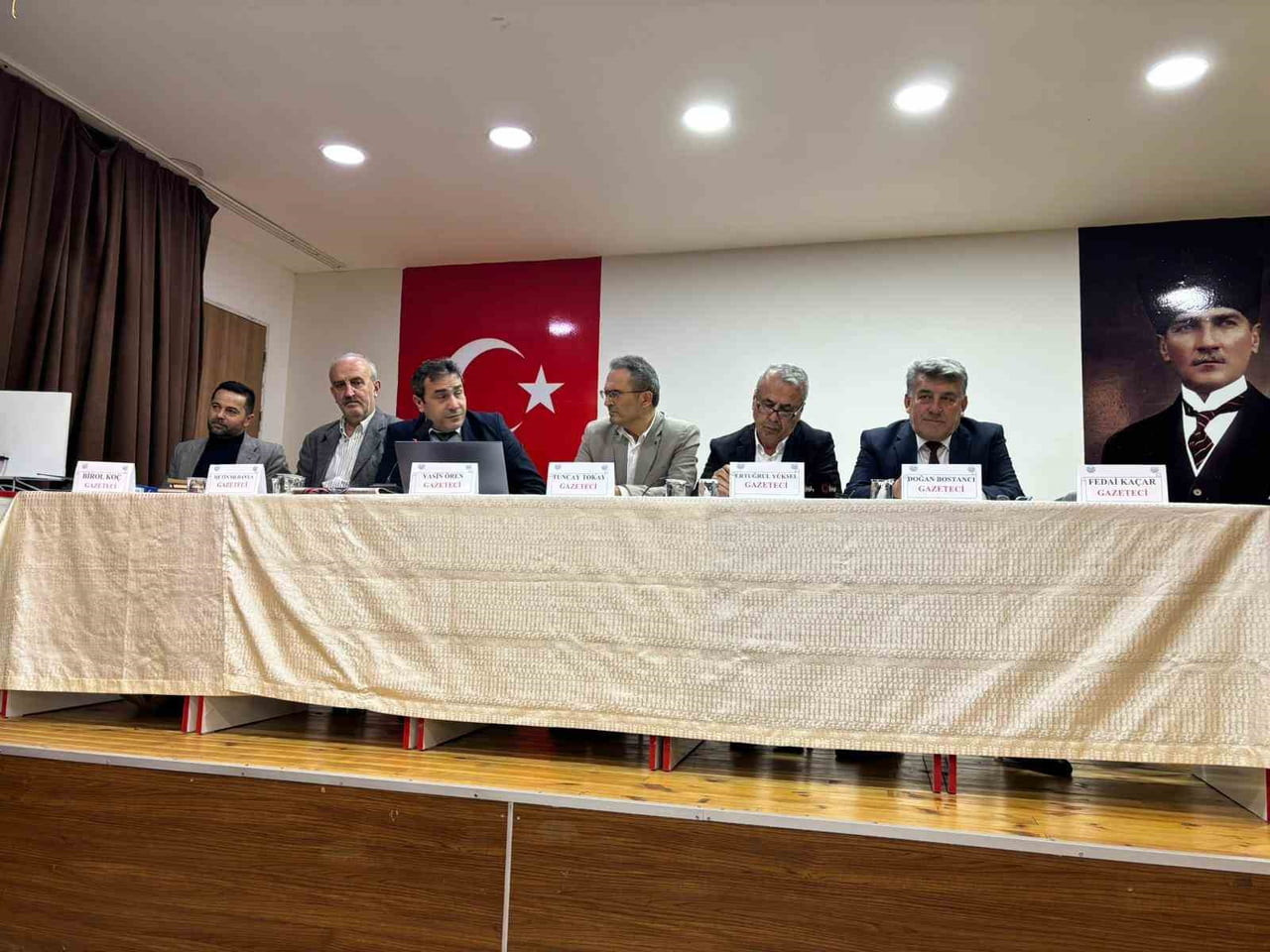 ZONGULDAK (İHA) - ALAPLI’DA GÖREV YAPAN ULUSAL VE YEREL BASIN TEMSİLCİLERİ, KARİYER GÜNLERİ...