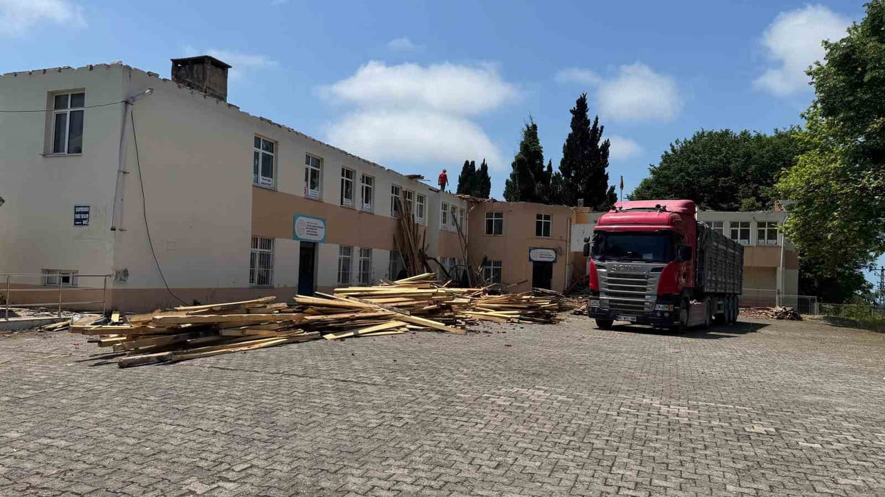ZONGULDAK (İHA) - ZONGUKDAK-(İHA)-ZONGULDAK'IN ALAPLI İLÇESİNE BAĞLI BÜYÜK TEKKE KÖYÜ'NDE, DEPREME...