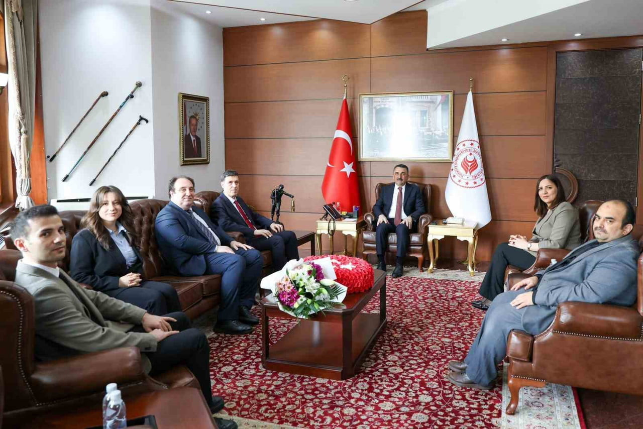 ZONGULDAK VALİSİ OSMAN HACIBEKTAŞOĞLU, TÜRKİYE İSTATİSTİK KURUMU (TÜİK) ZONGULDAK BÖLGE MÜDÜRÜ...