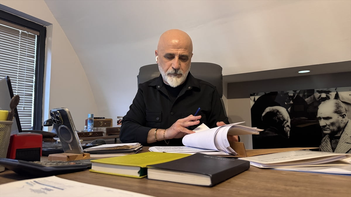 Zonguldak'ın Karadeniz Ereğli ilçesinde yaşayan avukat Mesut Avcı (fotoğrafta), gönüllü kök hücre...