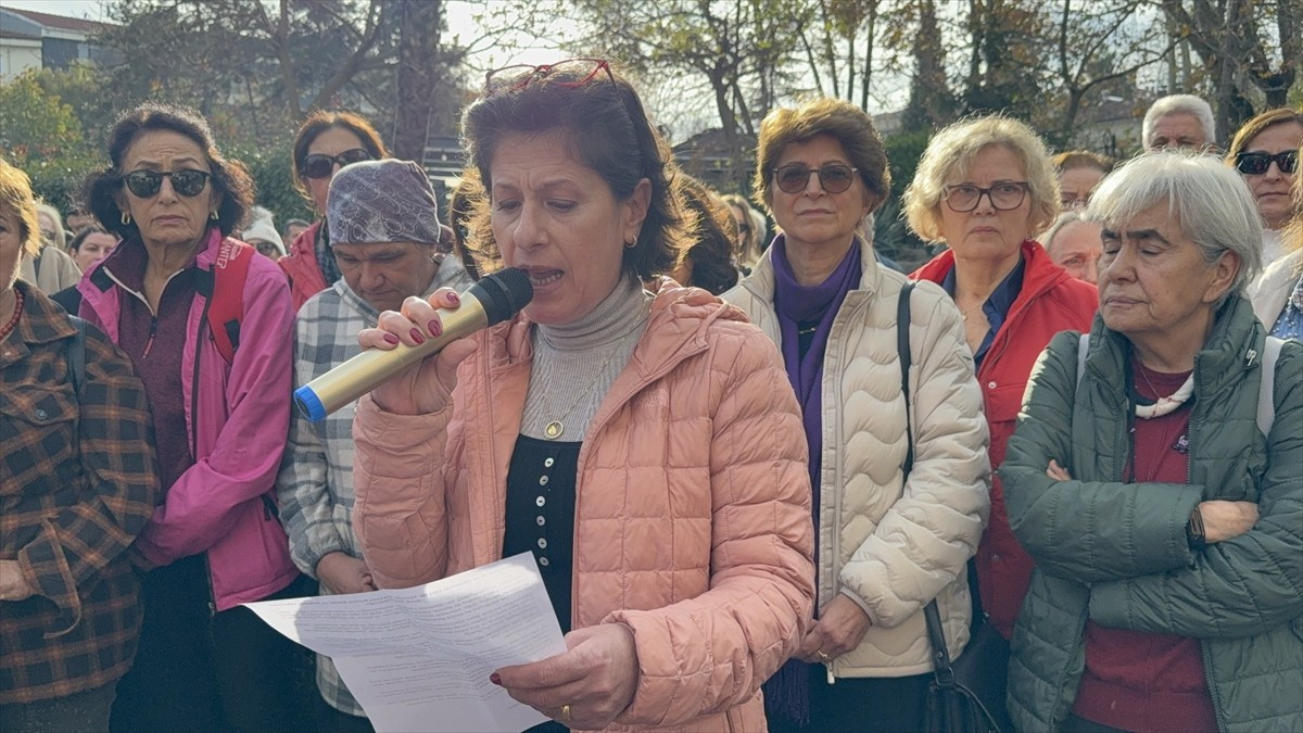 Zonguldak'ta Demokrasi Platformu, son aylarda özellikle Çaycuma'da artan kadın cinayetleri ve...
