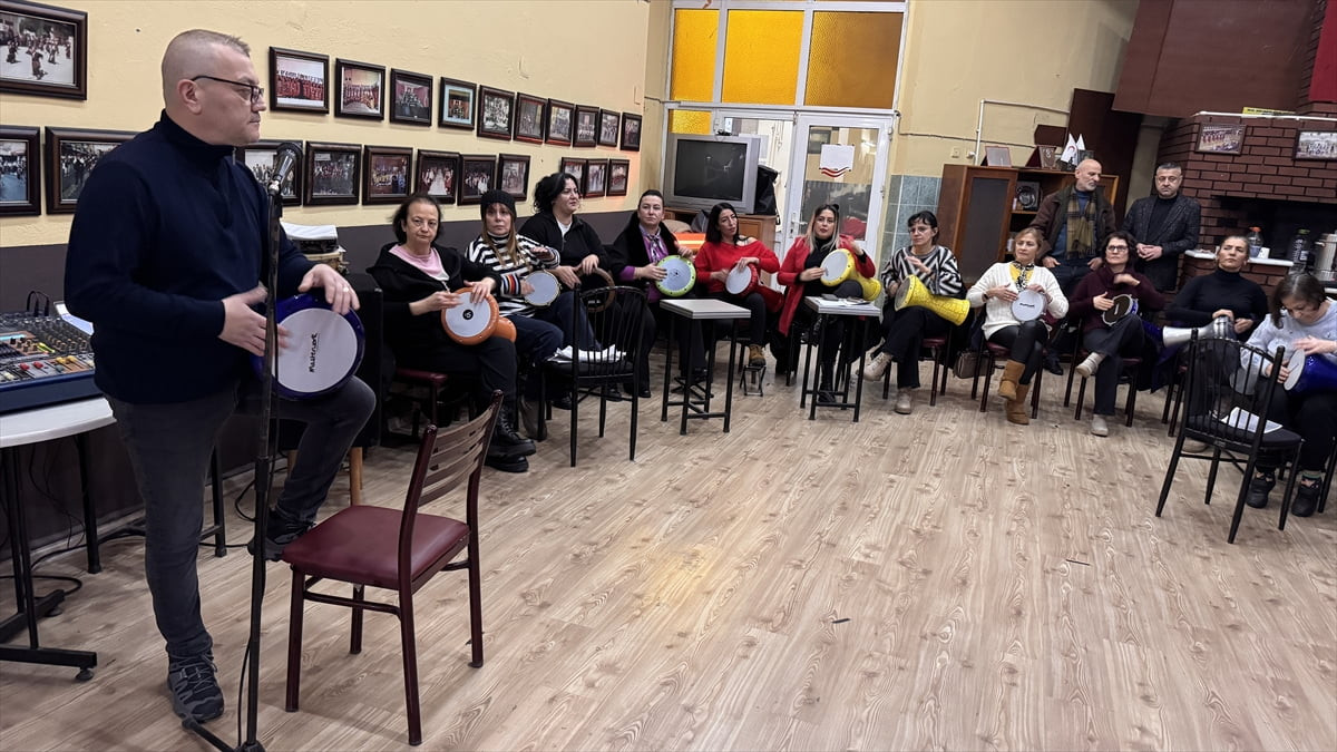 Zonguldak'ta farklı meslek gruplarından kadınlar, günlük hayatın yoğun temposundan uzaklaşmak için...